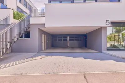 Das Gebäude in dem sich die Ferienwohnung befindet