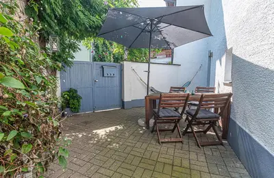 Ein Patio oder anderer Außenbereich in der Unterkunft FeWo Birdflower
