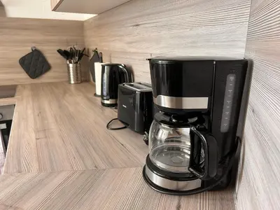 Kaffee-/Teezubehör in der Unterkunft bookandstay24 com Dietzenbach 2 Zimmerwohnung mit Balkon, Küche und Parkplatz