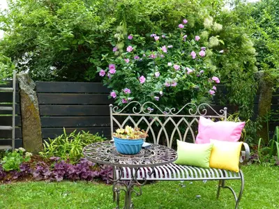 Ein Garten an der Unterkunft Winzerlodge, Wohnung Hatzelberg