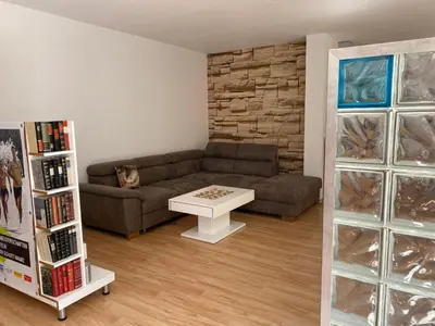 Ein Sitzbereich in der Unterkunft Ferienwohnung an den Weinbergen