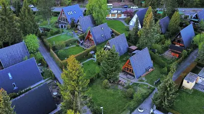 Das Gebäude in dem sich das Ferienhaus befindet
