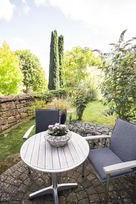 Ein Garten an der Unterkunft Ferienwohnung Steuerwald