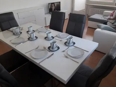 Ein Sitzbereich in der Unterkunft City Apartment in Eppelheim