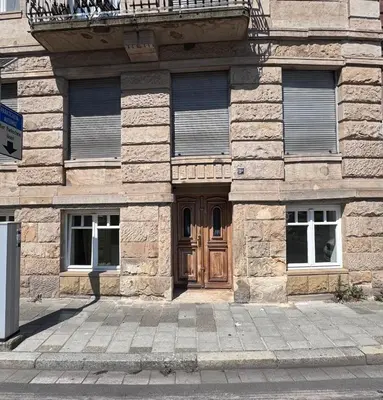 Eine Fassade oder ein Eingang zu Design Apartment Hindenburg in Neustadt an der Weinstrasse