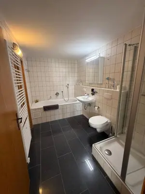 Ein Badezimmer in der Unterkunft Haus Valentina 1