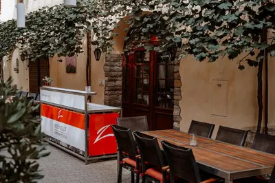Ein Restaurant oder anderes Speiselokal in der Unterkunft Weingut Zimmermann