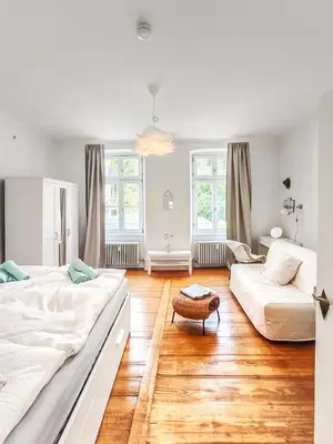 Ein Bett oder Betten in einem Zimmer der Unterkunft Historisches Altstadt-Juwel - Ruhige Top-Lage in Uninähe
