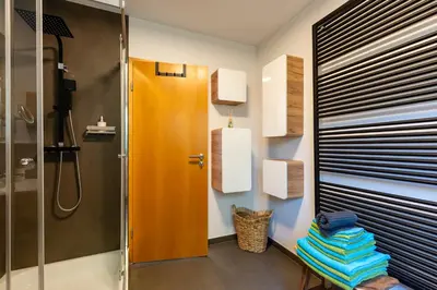 Ein Badezimmer in der Unterkunft Hambach Waldschlössl