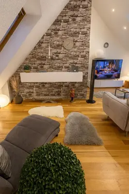 TV/Unterhaltungsangebot in der Unterkunft Zentrale Maisonette mit Büro & Parkplatz