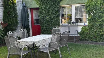 Ein Garten an der Unterkunft Haus Gudrun