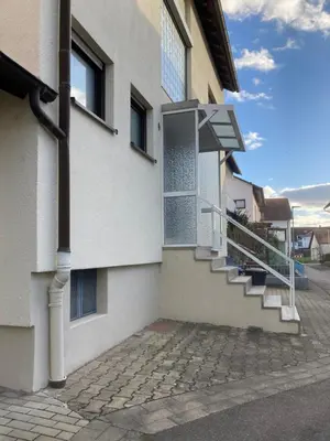 Das Gebäude in dem sich die Ferienwohnung befindet