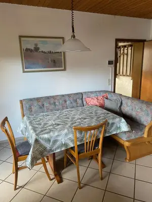 Ein Sitzbereich in der Unterkunft Ferienwohnung Elli