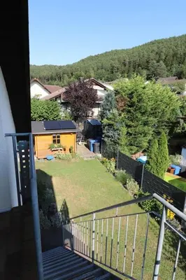 Ein allgemeiner Bergblick oder ein Berglick von der Ferienwohnung aus