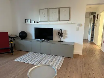 TV/Unterhaltungsangebot in der Unterkunft 3 Zimmer-Küche-Bad Wohnung im Dachgeschoß eines kernsanierten 3 Familienhauses