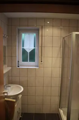 Ein Badezimmer in der Unterkunft FeWo Weingut Bender