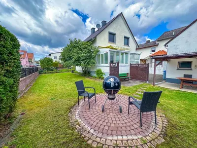 Ein Garten an der Unterkunft Ferienhaus Hammerstein