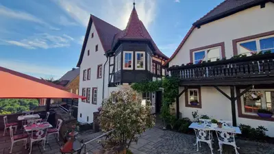 Das Gebäude in dem sich das Hotel befindet