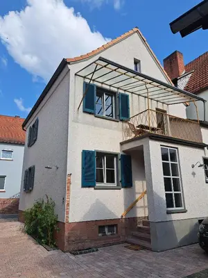 Das Gebäude in dem sich die Ferienwohnung befindet