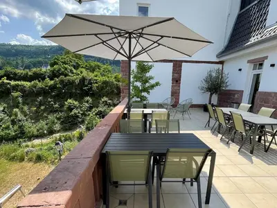 Ein allgemeiner Bergblick oder ein Berglick von der Ferienwohnung aus
