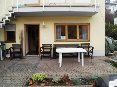Ein Balkon oder eine Terrasse in der Unterkunft Ferienwohnung Siedlungsstraße