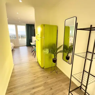 Grundriss der Unterkunft M&D Apartments nähe Stadion mit Klimaanlage - Netflix - Küche - Sunset View - Balkon