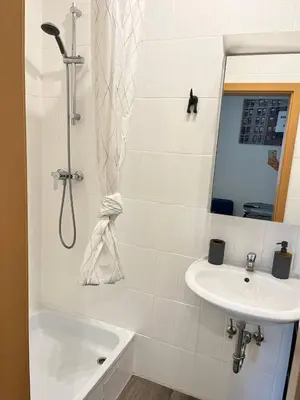 Ein Badezimmer in der Unterkunft LENASTAY I City Comfort Apartment in Top Location