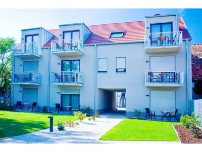 Das Gebäude in dem sich die Ferienwohnung befindet