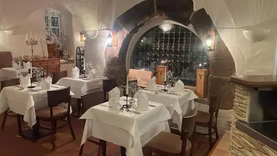 Ein Restaurant oder anderes Speiselokal in der Unterkunft Hotel Restaurant Altes Badhaus