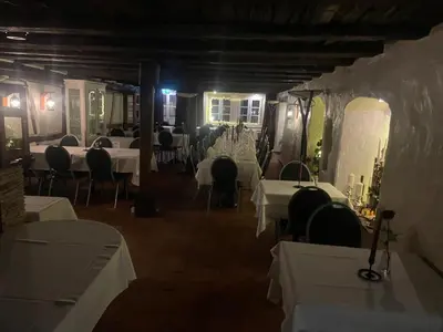 Ein Restaurant oder anderes Speiselokal in der Unterkunft Hotel Restaurant Altes Badhaus