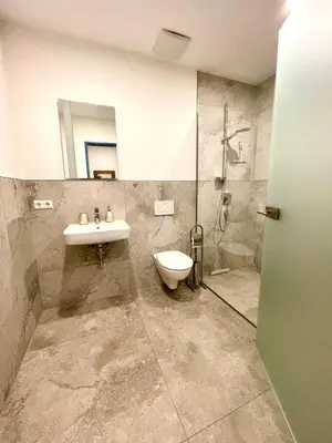 Ein Badezimmer in der Unterkunft Goldstadt Studio Suite- City Apartament Schlössle Zentrum Pforzheim