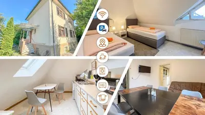Ein Bett oder Betten in einem Zimmer der Unterkunft Komplettes Haus - gr Gruppen - 3 Küchen - 3 Bäder - Parkplätze