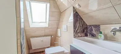 Ein Badezimmer in der Unterkunft Komplettes Haus - gr Gruppen - 3 Küchen - 3 Bäder - Parkplätze