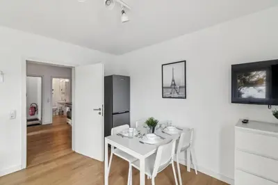 Küche/Küchenzeile in der Unterkunft RO02 Work & Stay in Darmstadt!