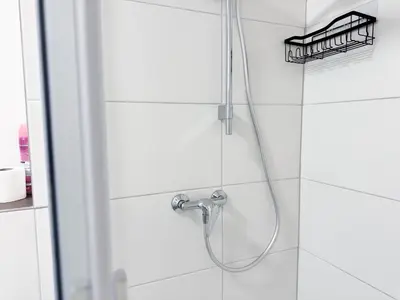 Ein Badezimmer in der Unterkunft modern living studios Karlsbad