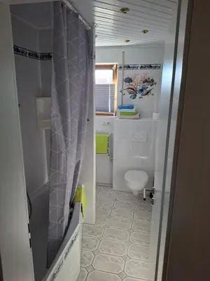 Ein Badezimmer in der Unterkunft Apartmenthaus Edingen
