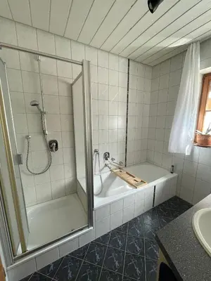 Ein Badezimmer in der Unterkunft Ferienwohnung in Zaberfeld