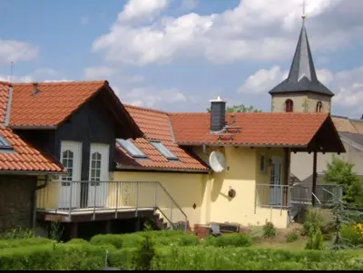 Das Gebäude in dem sich das Gasthaus befindet