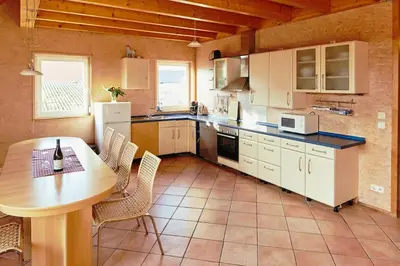 Küche/Küchenzeile in der Unterkunft Ferienwohnung Lisa 95qm, angenehm ruhig