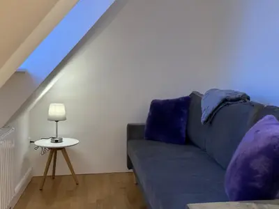 Ein Sitzbereich in der Unterkunft BELLA - Business&Family Ap 16, 100m vom Konzerteingang Schloß, Parkplatz, SmartTV, Netflix, Waschmaschine, 24h Checkin, 46qm