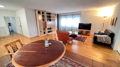 TV/Unterhaltungsangebot in der Unterkunft Die Wohnung 1