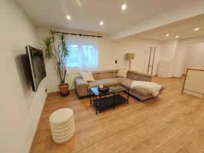 TV/Unterhaltungsangebot in der Unterkunft New 3 Zimmer Wohnung