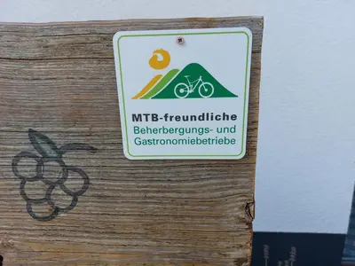 Ein Zertifikat, Auszeichnung, Logo oder anderes Dokument, das in der Unterkunft Haus Petra ausgestellt ist