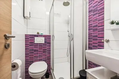 Ein Badezimmer in der Unterkunft MONTEUR - Unterkunft für bis zu 3 Personen in 64569 Nauheim - GG10