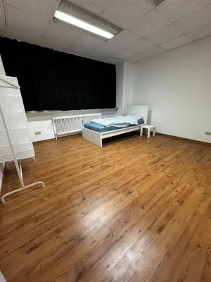 Grundriss der Unterkunft D1 Frankfurt 230m2 - 7 Einzelzimmer mit 2 Parkplätzen