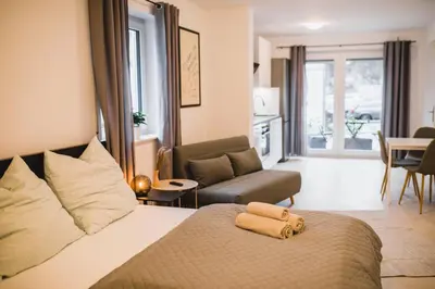 Ein Sitzbereich in der Unterkunft HUGOS Studio Apartment