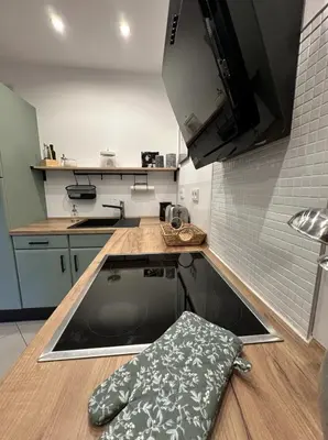 Küche/Küchenzeile in der Unterkunft Zuhause auf Zeit in Mainz