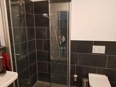 Ein Badezimmer in der Unterkunft Wohnen am Rhein, zentrumsnah, Mietvertrag obligatorisch