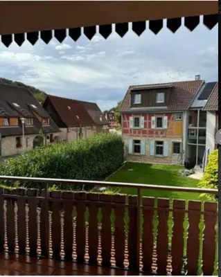 Das Gebäude in dem sich das Gasthaus befindet
