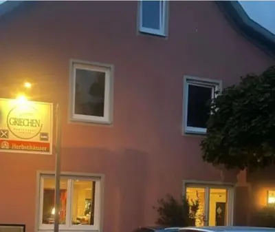 Das Gebäude in dem sich das Gasthaus befindet